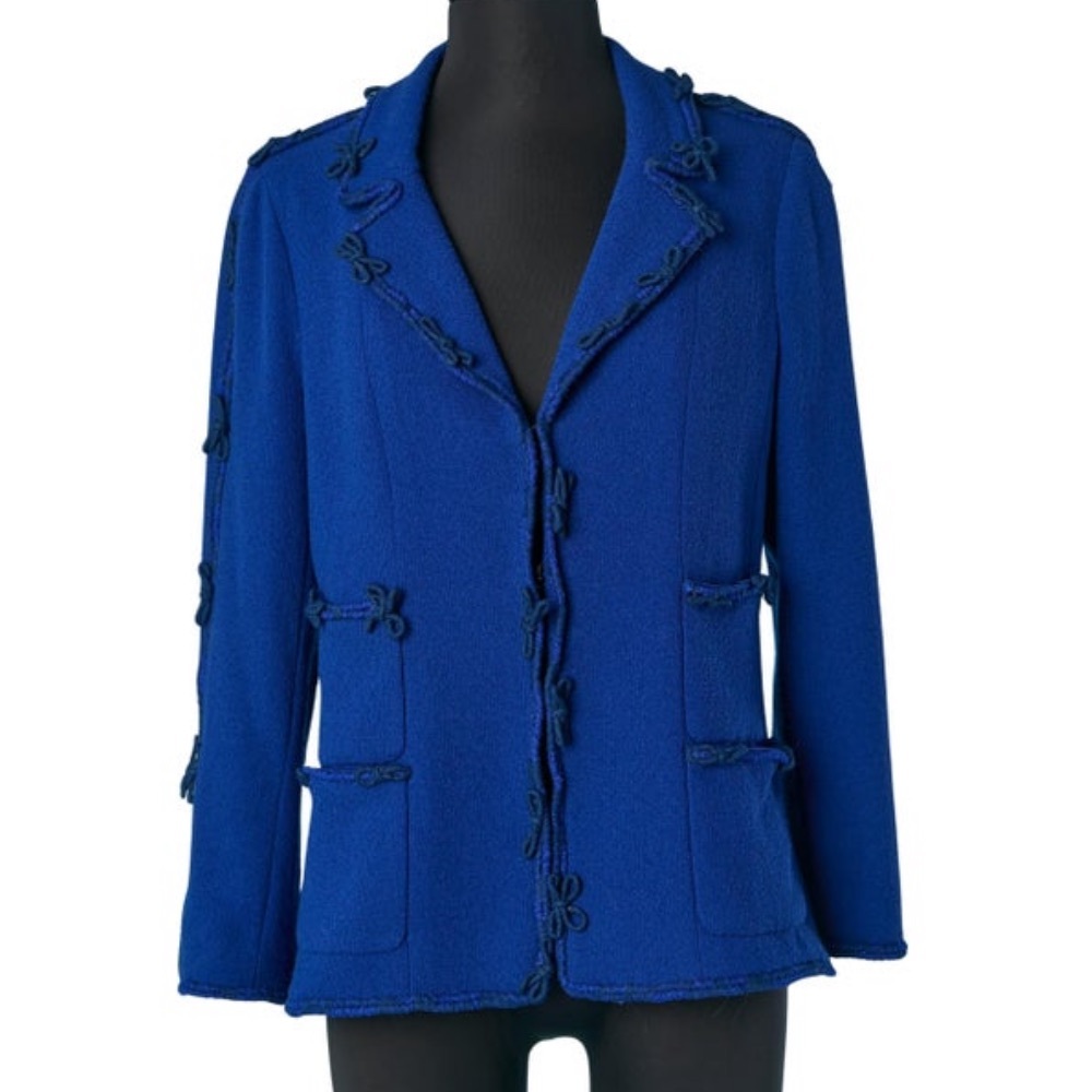 Chanel Métiers d’Art 2007 “Paris–Londres” Royal Blue Wool Jacket Camellia Brooch